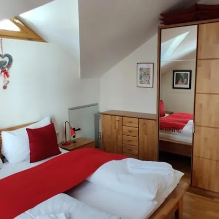 Apartman Martina 7 *